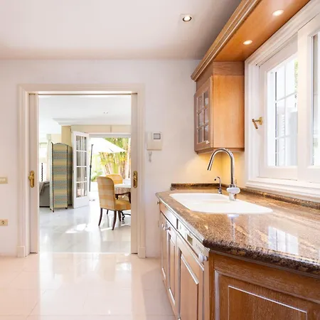 Home2book Timeless Elegance Villa, Cristianos 로스크리스티아노스