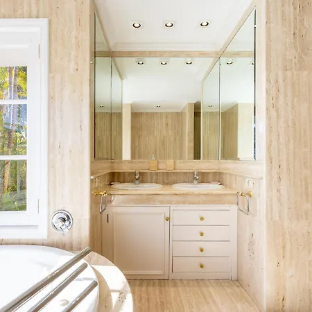Home2book Timeless Elegance Villa, Cristianos 빌라 *